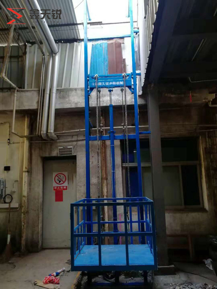 南宁导轨式升降货梯